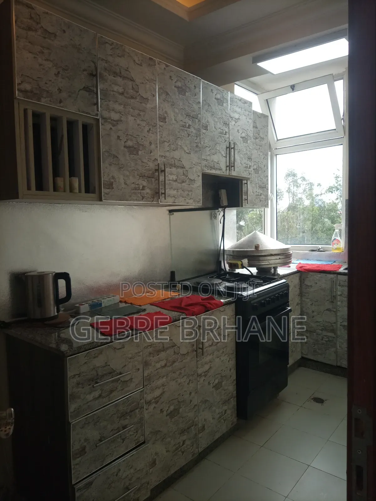 Furnished 1bdrm Apartment in Apartment, Yeka for rent