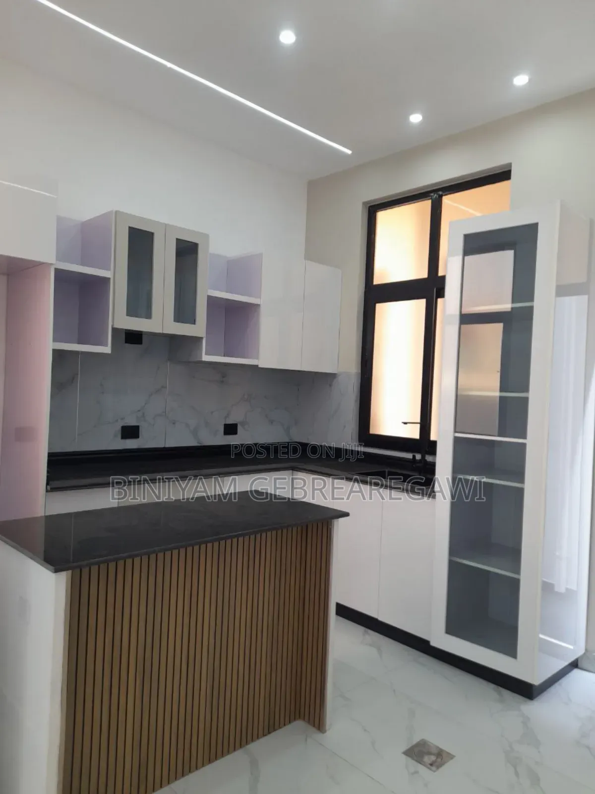 8bdrm House in G+2, Yeka for rent