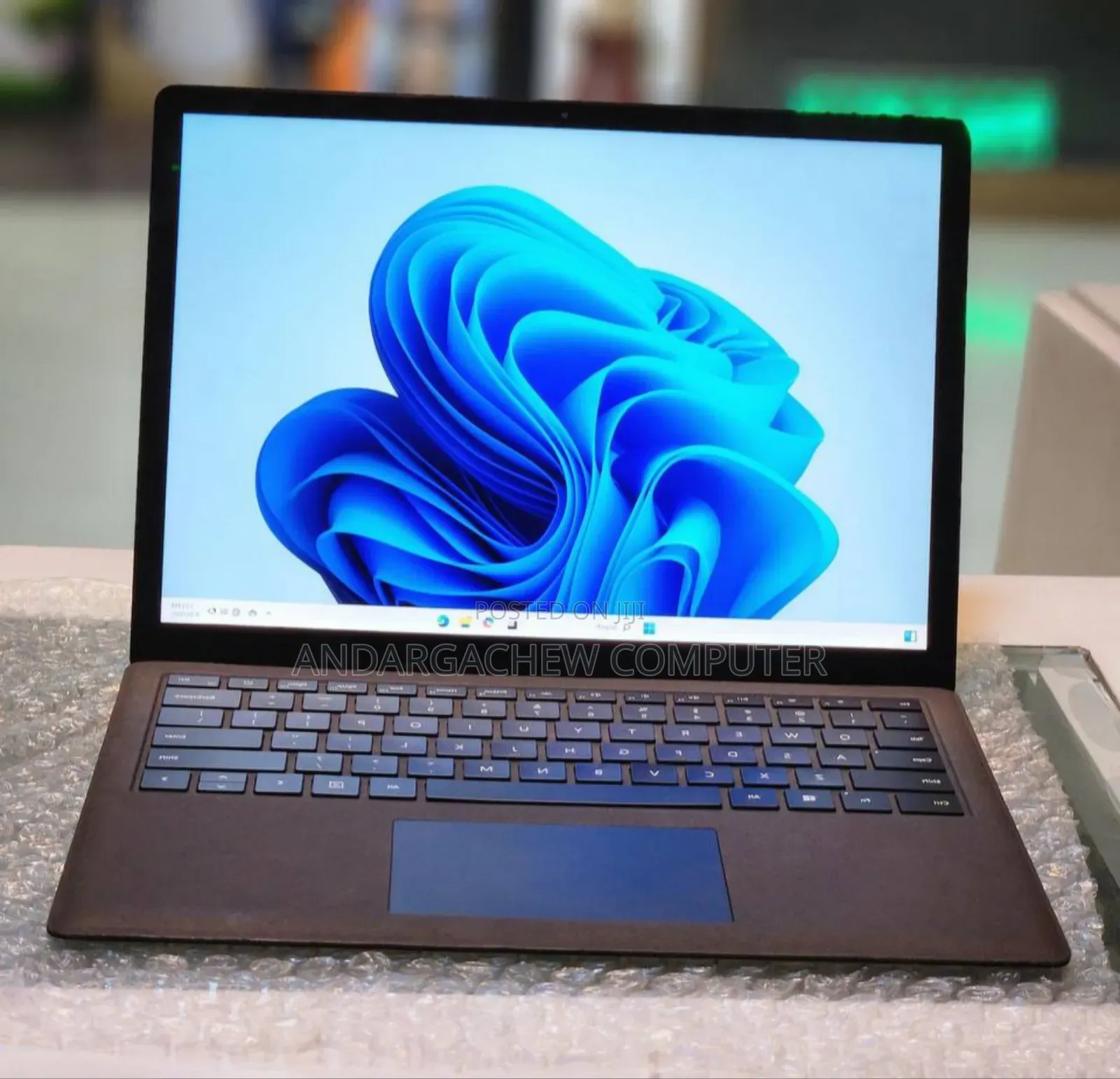 New Laptop Microsoft Surface Pro 8 16GB Intel Core I7 SSD 512GB