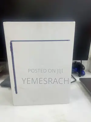 New Apple MacBook Air 2024 M3 13-Inch 16GB Intel Core M3 SSD 256GB