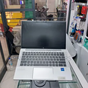 New Laptop HP EliteBook 830 G8 16GB Intel Core i7 SSD 512GB