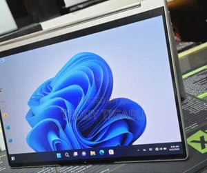 New Laptop Lenovo Yoga 9i 16GB Intel Core I7 SSD 512GB