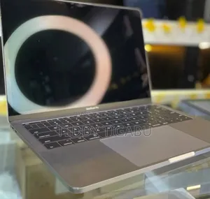 New Laptop Apple MacBook Pro 2017 8GB Intel Core I5 SSD 128GB
