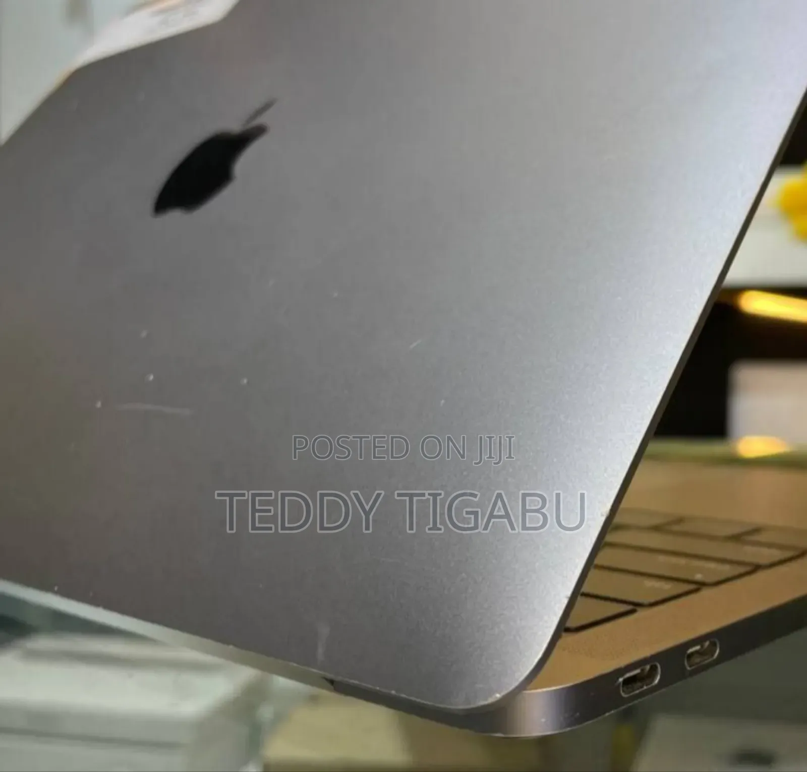 New Laptop Apple MacBook Pro 2017 8GB Intel Core I5 SSD 128GB