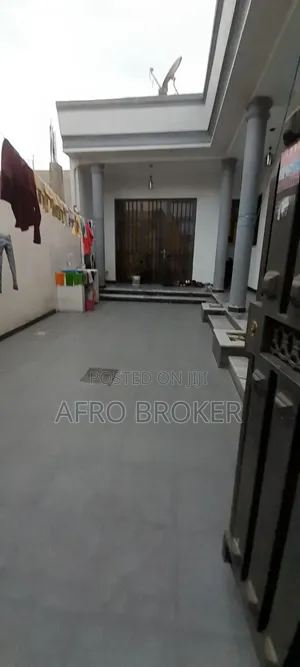 Furnished 3bdrm House in Akak, Akaky Kaliti for sale