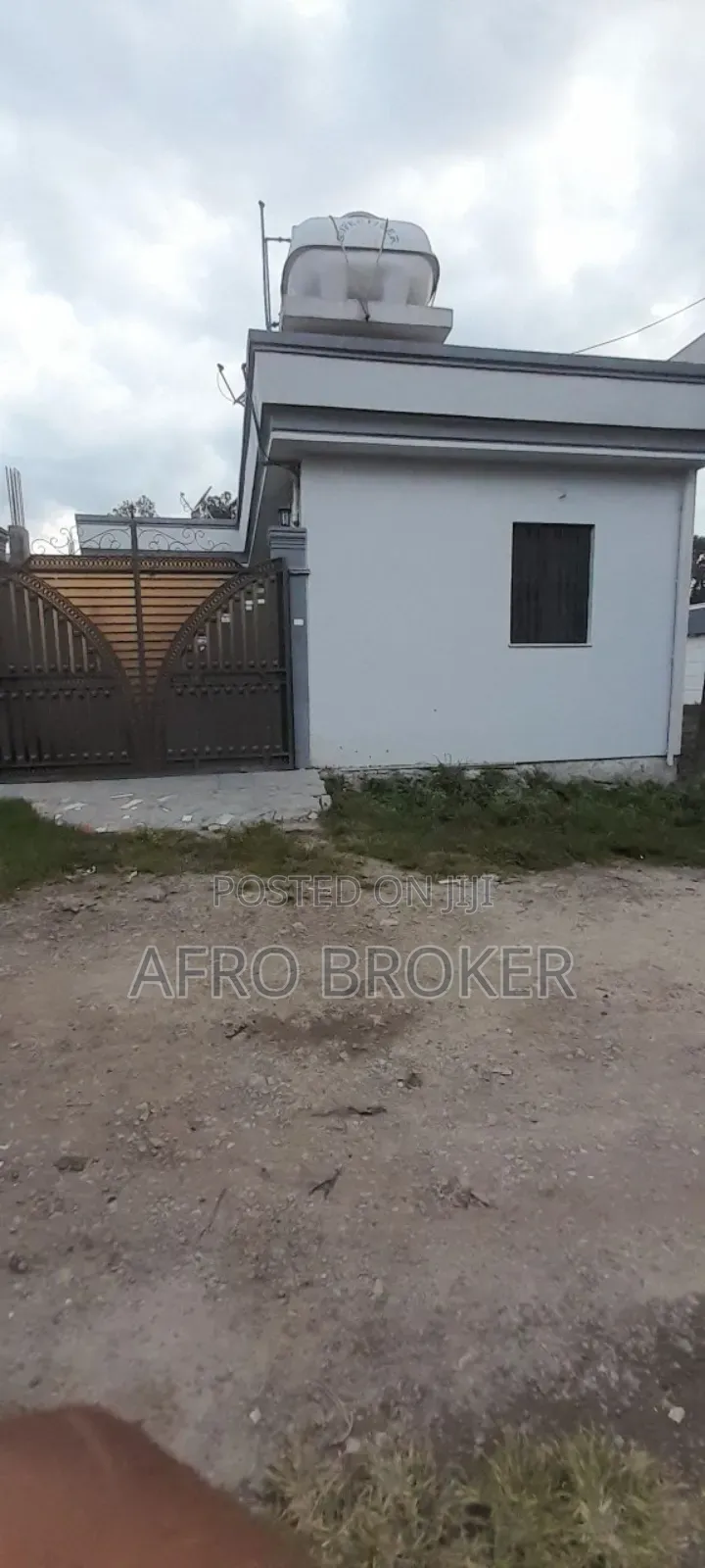 Furnished 3bdrm House in Akak, Akaky Kaliti for sale