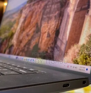 Photo - New Laptop Dell Precision 5690 16GB Intel Core Ultra 7 SSD 32GB