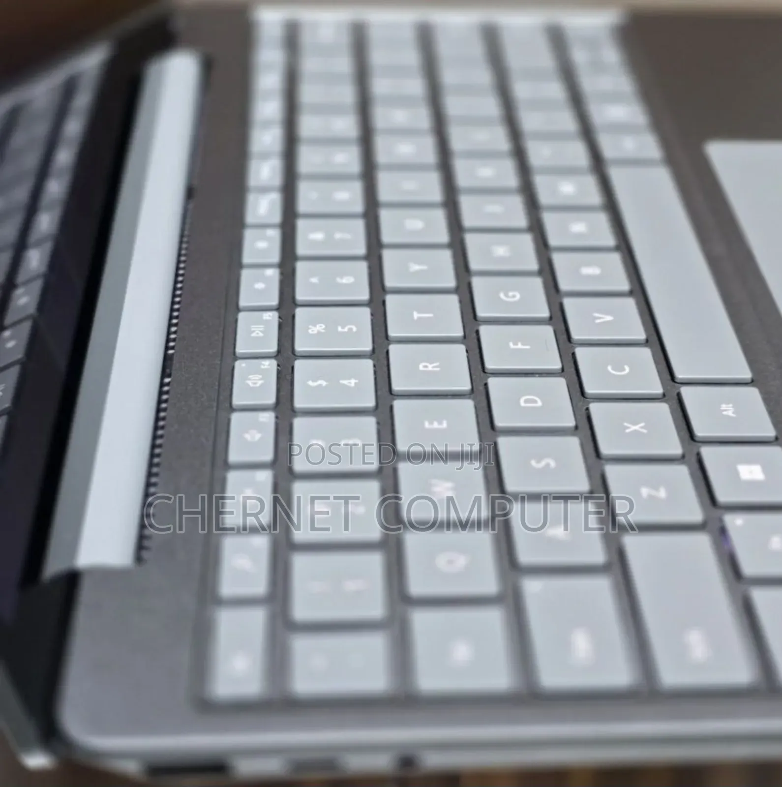 New Laptop Microsoft Surface 8GB Intel Core I5 SSD 256GB