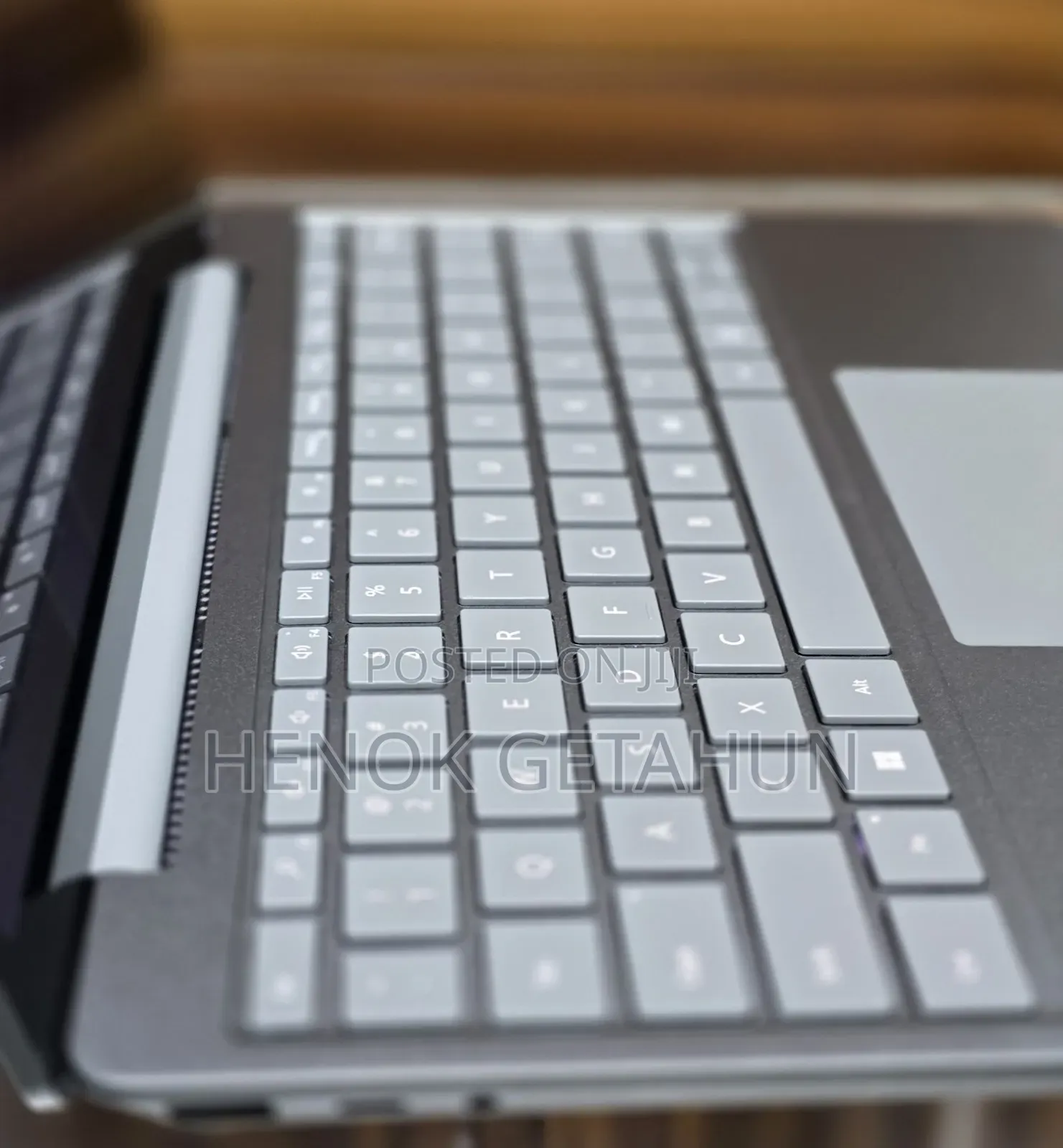 New Laptop Microsoft Surface 8GB Intel Core I5 SSD 256GB