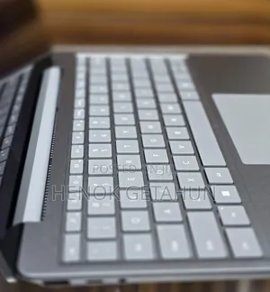 New Laptop Microsoft Surface 8GB Intel Core I5 SSD 256GB