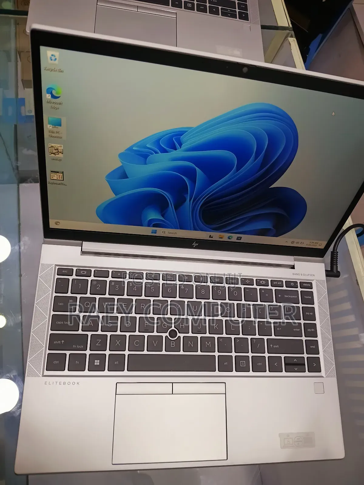 New Laptop HP EliteBook 845 G8 16GB AMD Ryzen 5 SSD 512GB