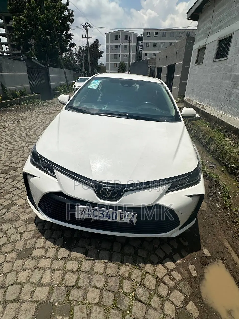 Toyota Corolla SE 2022 White