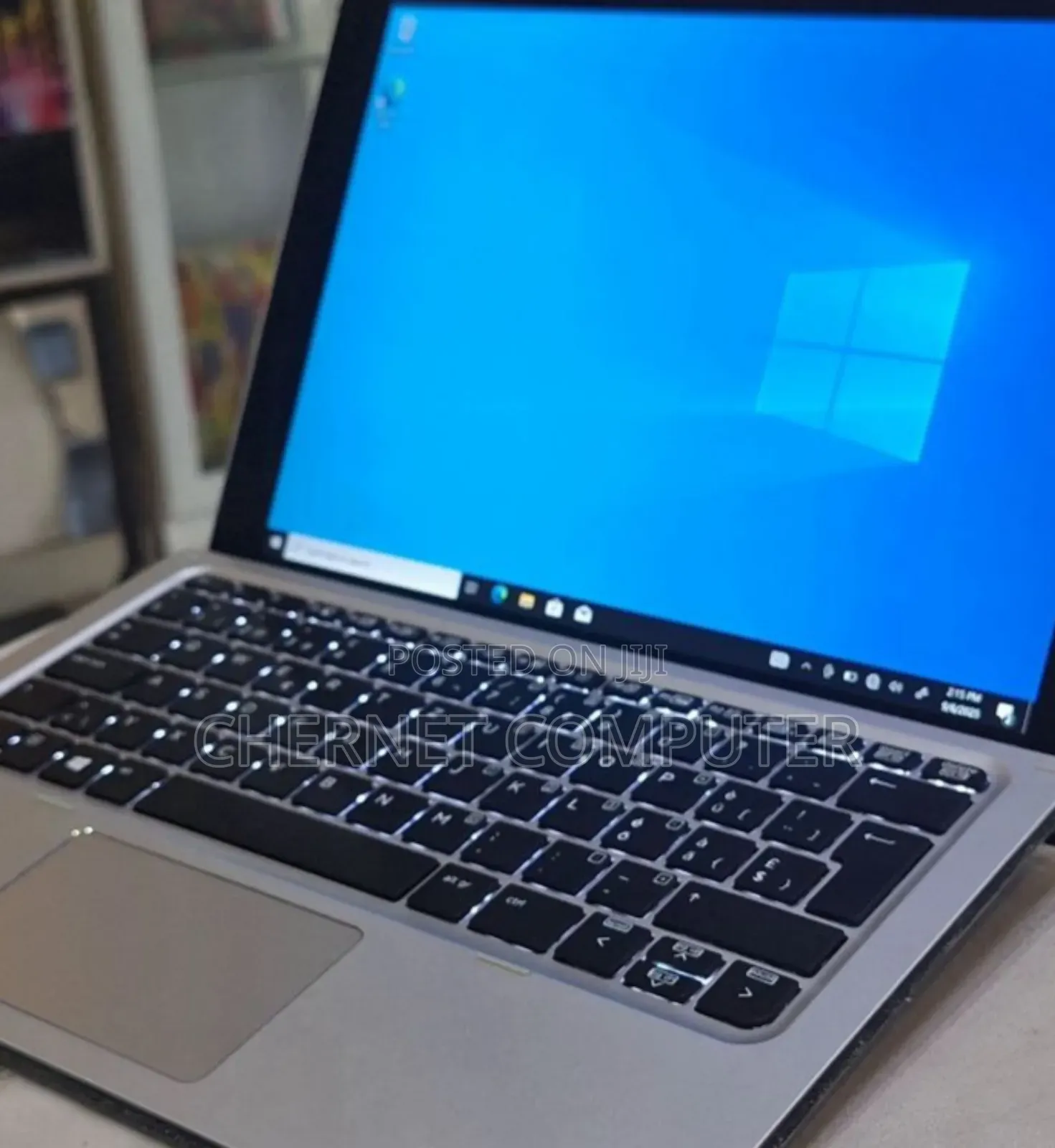 New Laptop HP X2 8GB SSD 256GB