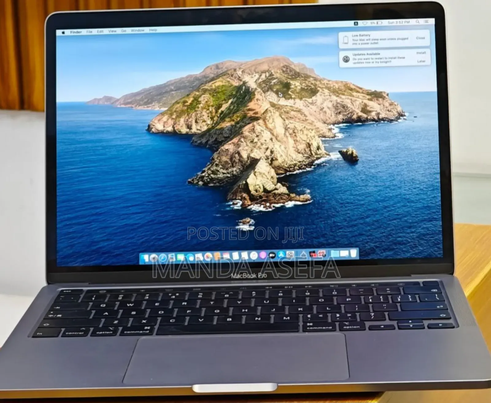 New Laptop Apple MacBook Pro 2020 8GB Intel Core I5 SSD 256GB