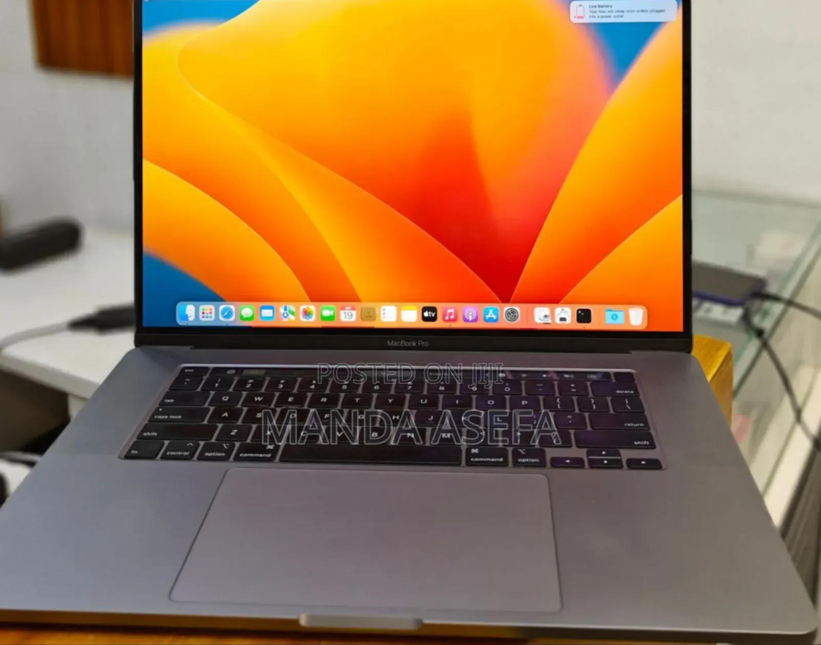 New Laptop Apple MacBook Pro 2019 16GB Intel Core I7 SSD 512GB