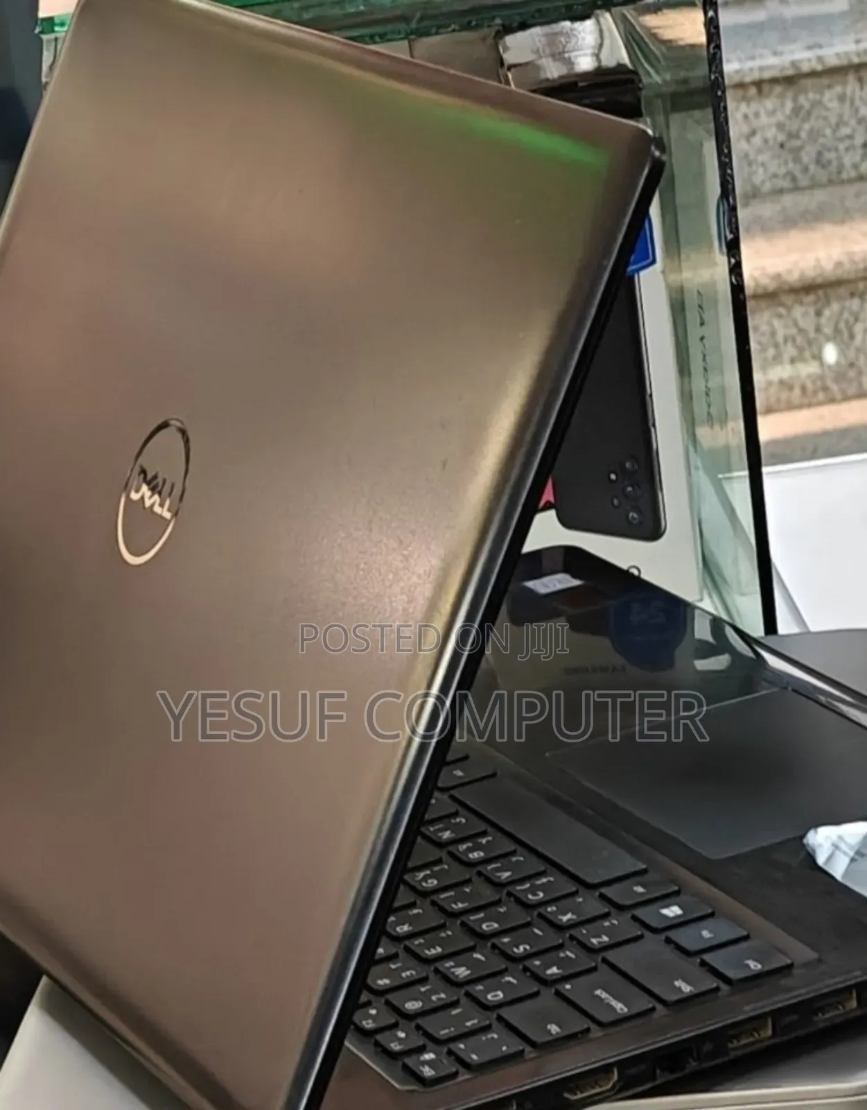 New Laptop Dell Inspiron 15 8GB Intel Core I7 SSD 1T