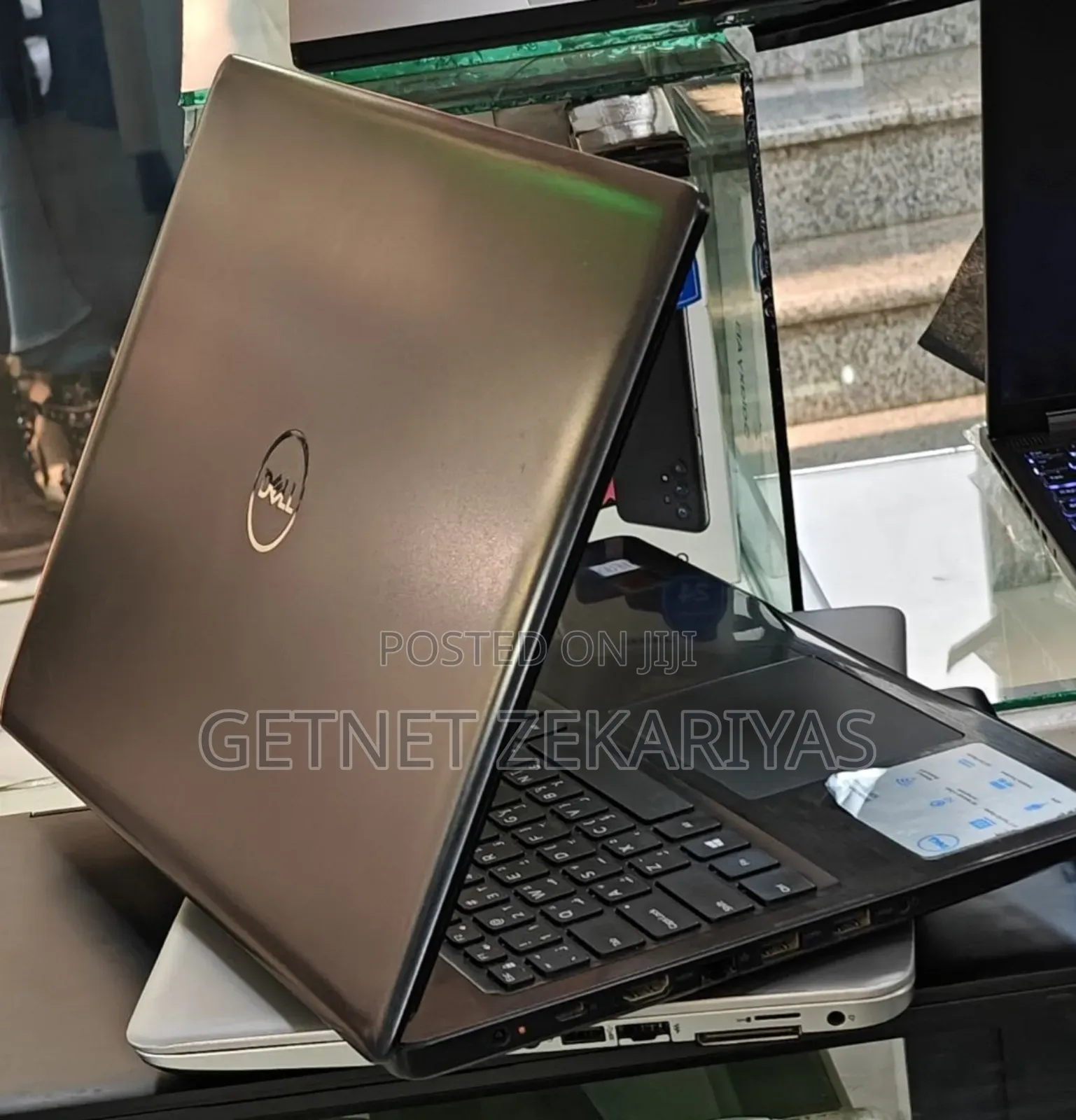 New Laptop Dell Inspiron 15 8GB Intel Core I7 HDD 1T