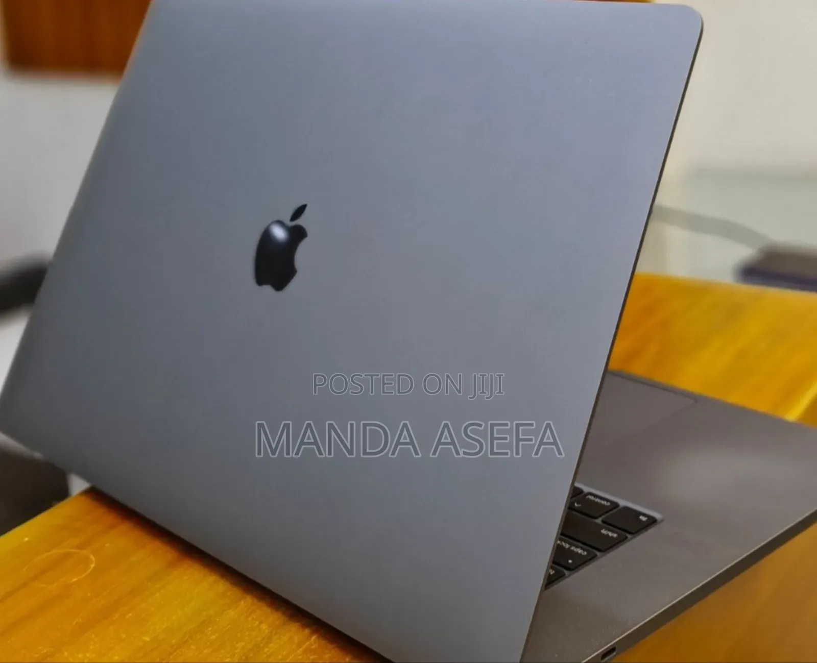 New Laptop Apple MacBook Pro 2019 32GB Intel Core I9 SSD 512GB