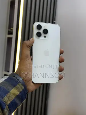 Photo - Apple iPhone 14 Pro Max 256 GB White