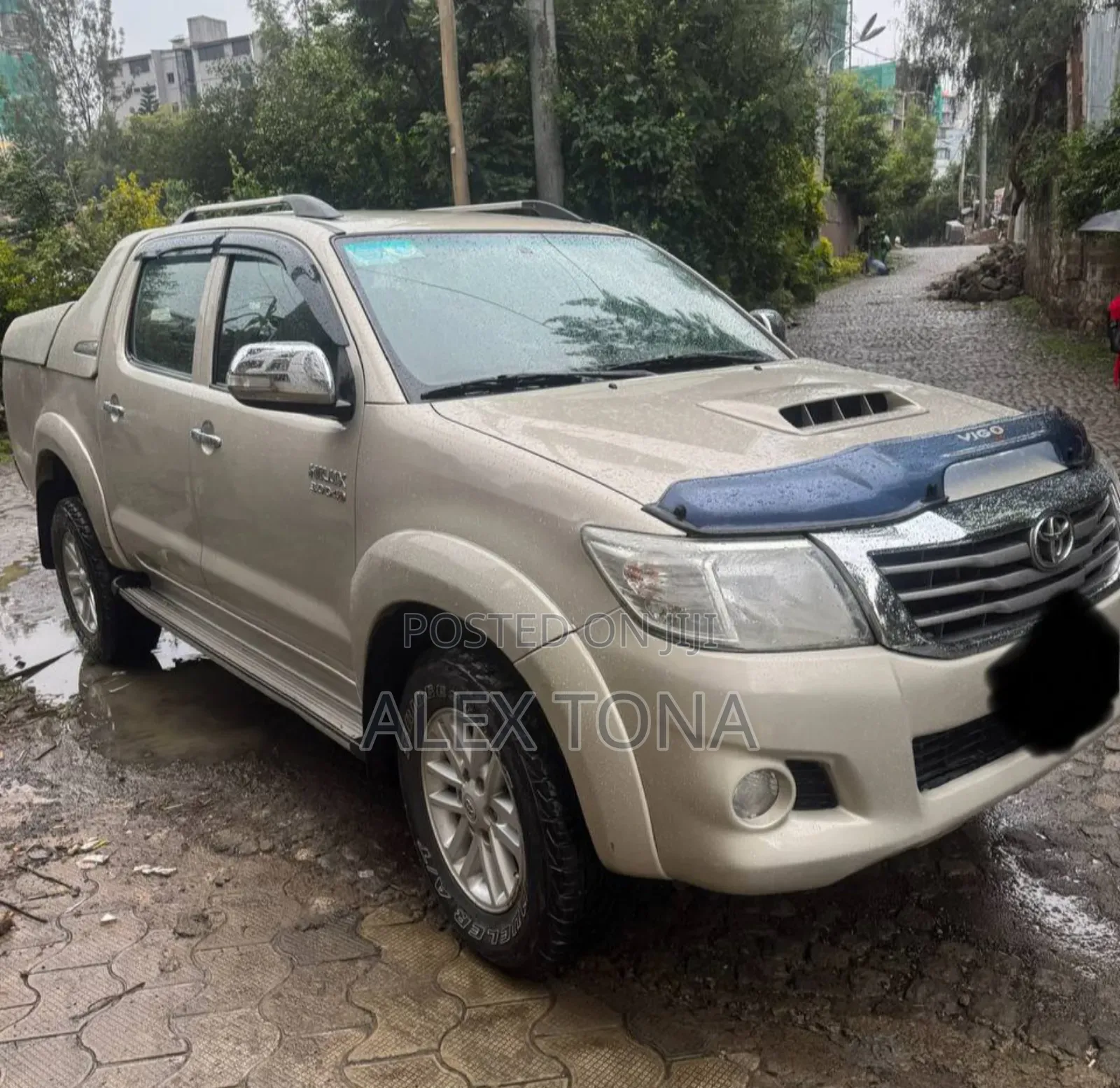 Toyota Hilux 2015 Gold