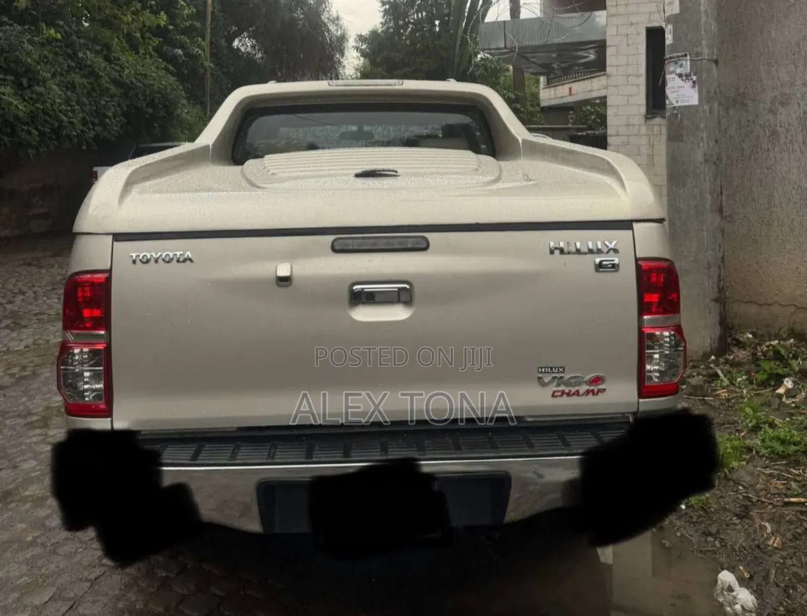 Toyota Hilux 2015 Gold