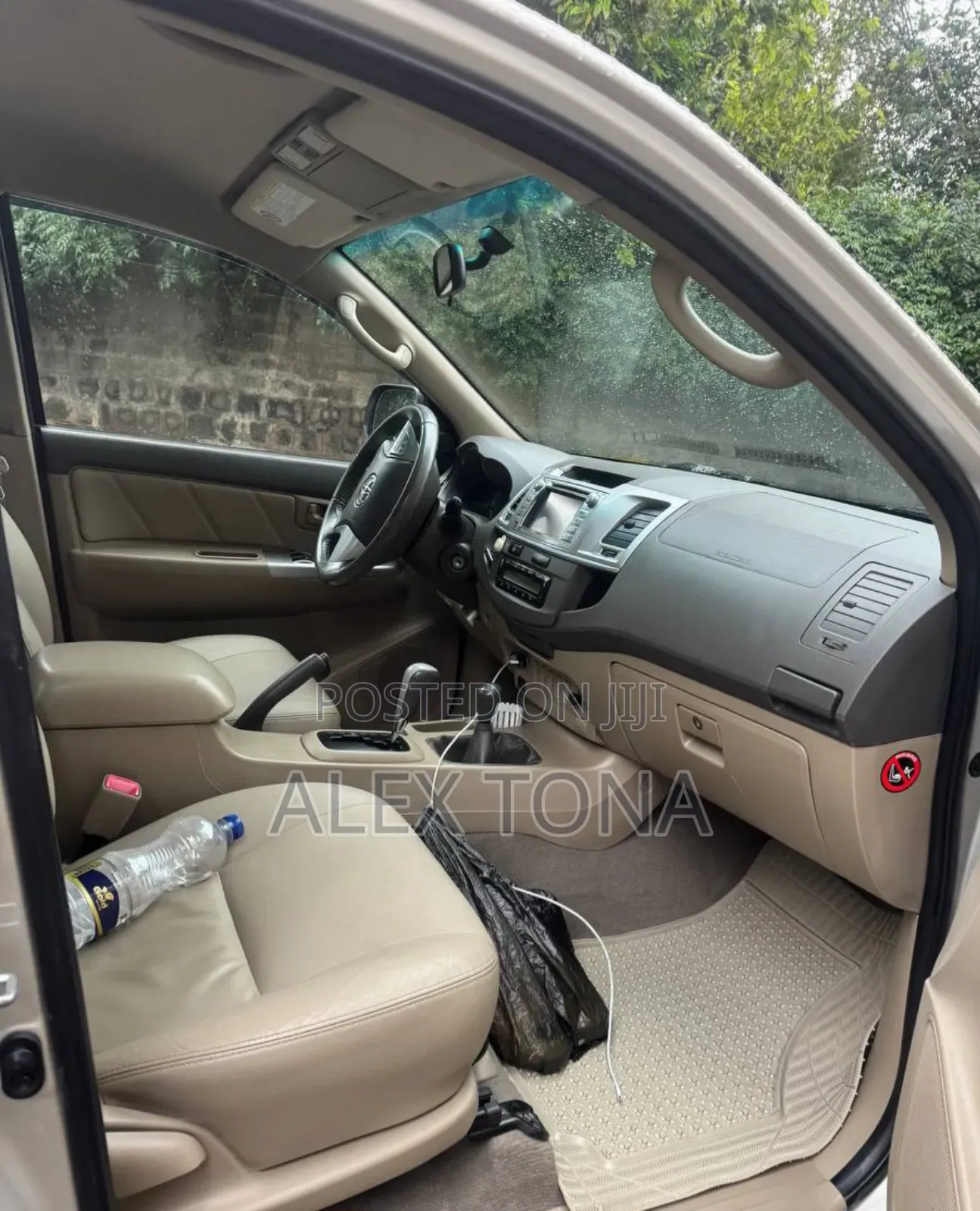 Toyota Hilux 2015 Gold