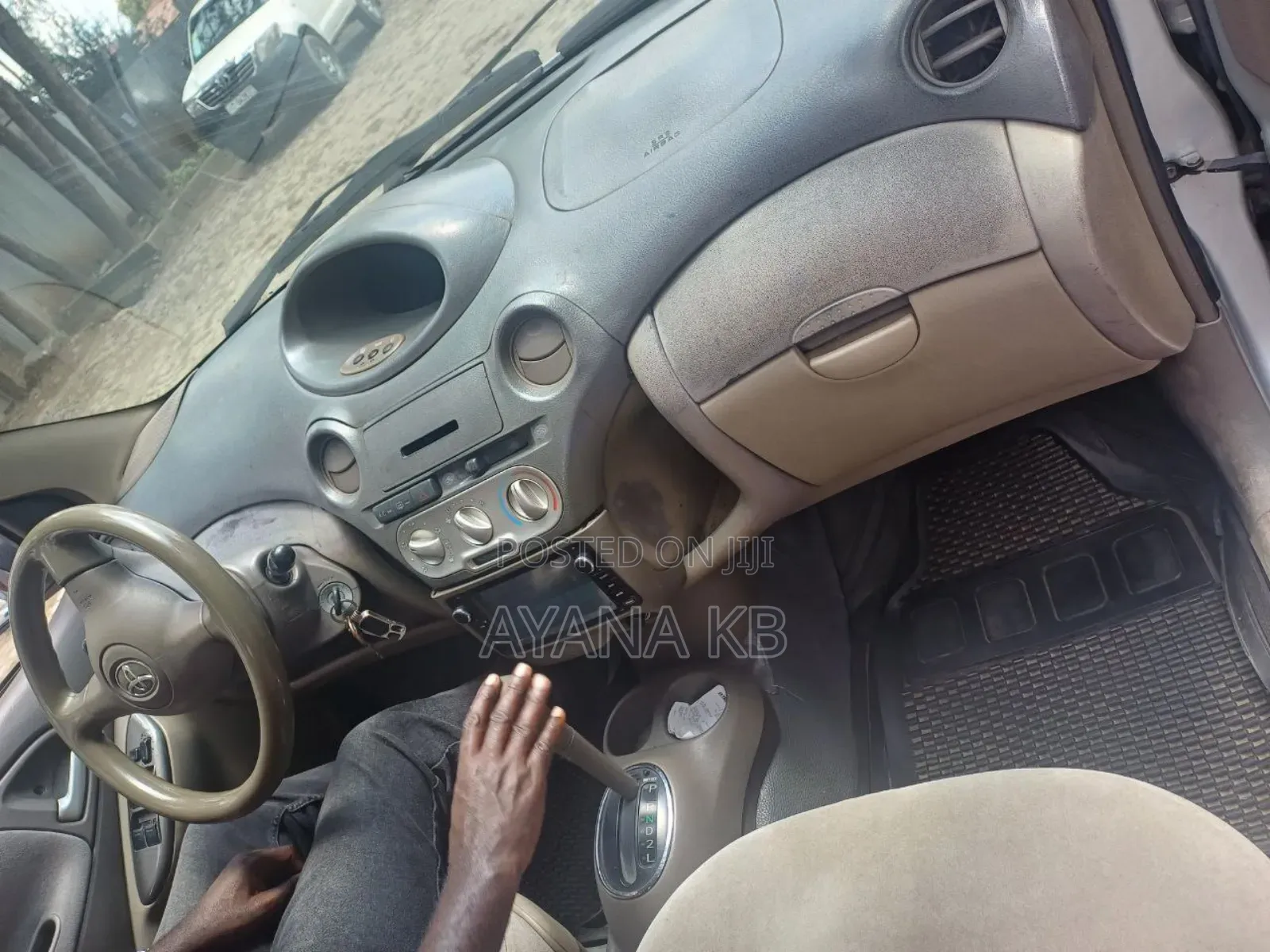 Toyota Platz 2005 Gray