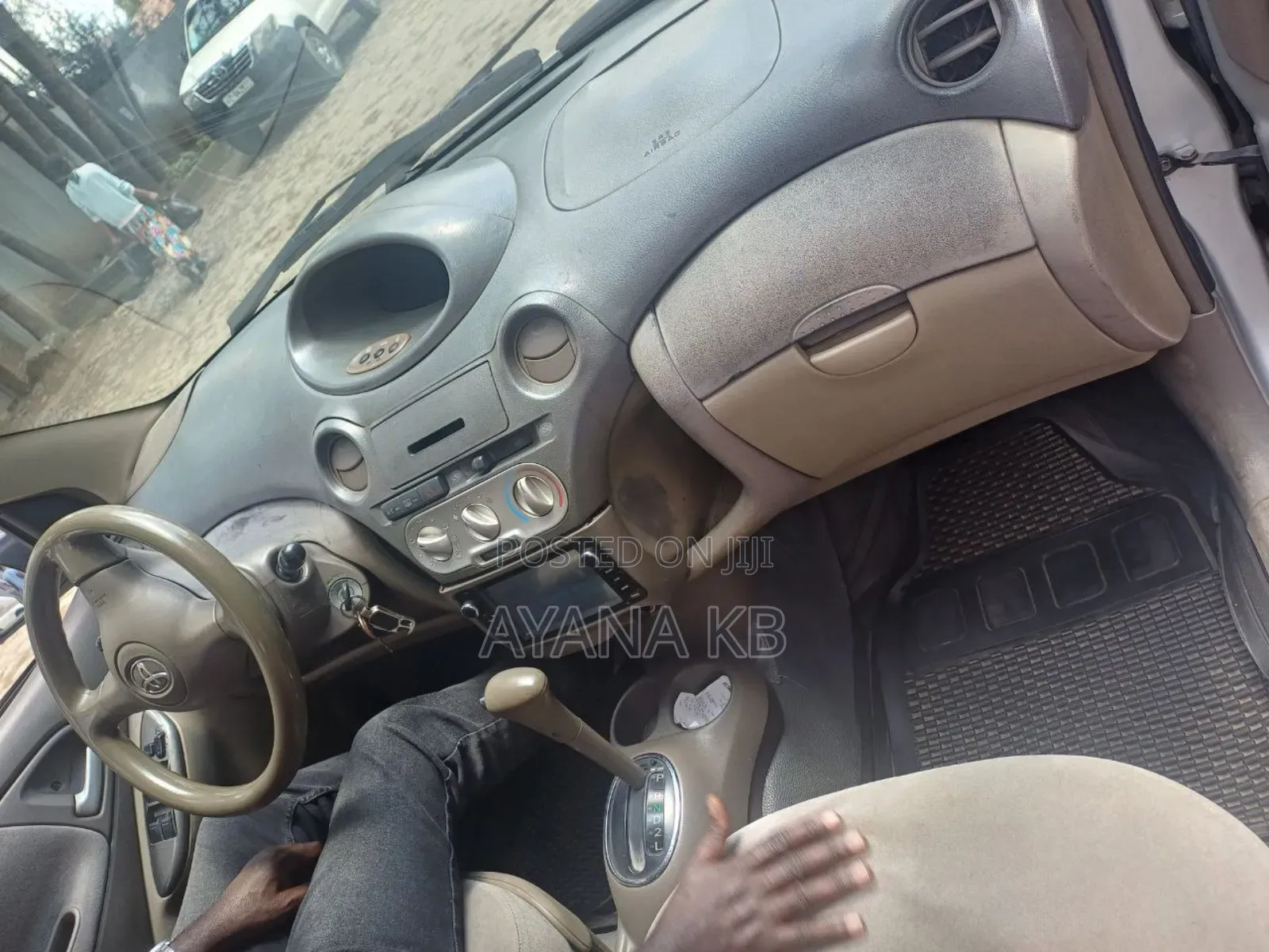 Toyota Platz 2005 Gray