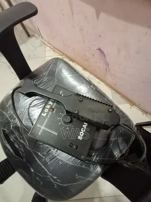 Second Hand Women Beuty Saloon