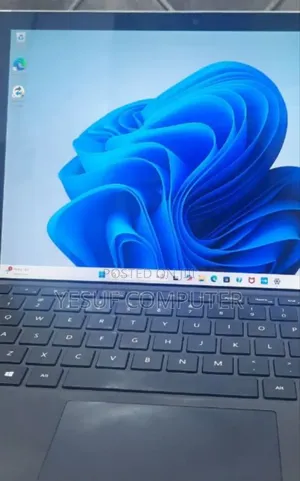 New Laptop Microsoft Surface Pro 5 16GB Intel Core I7 SSD 512GB