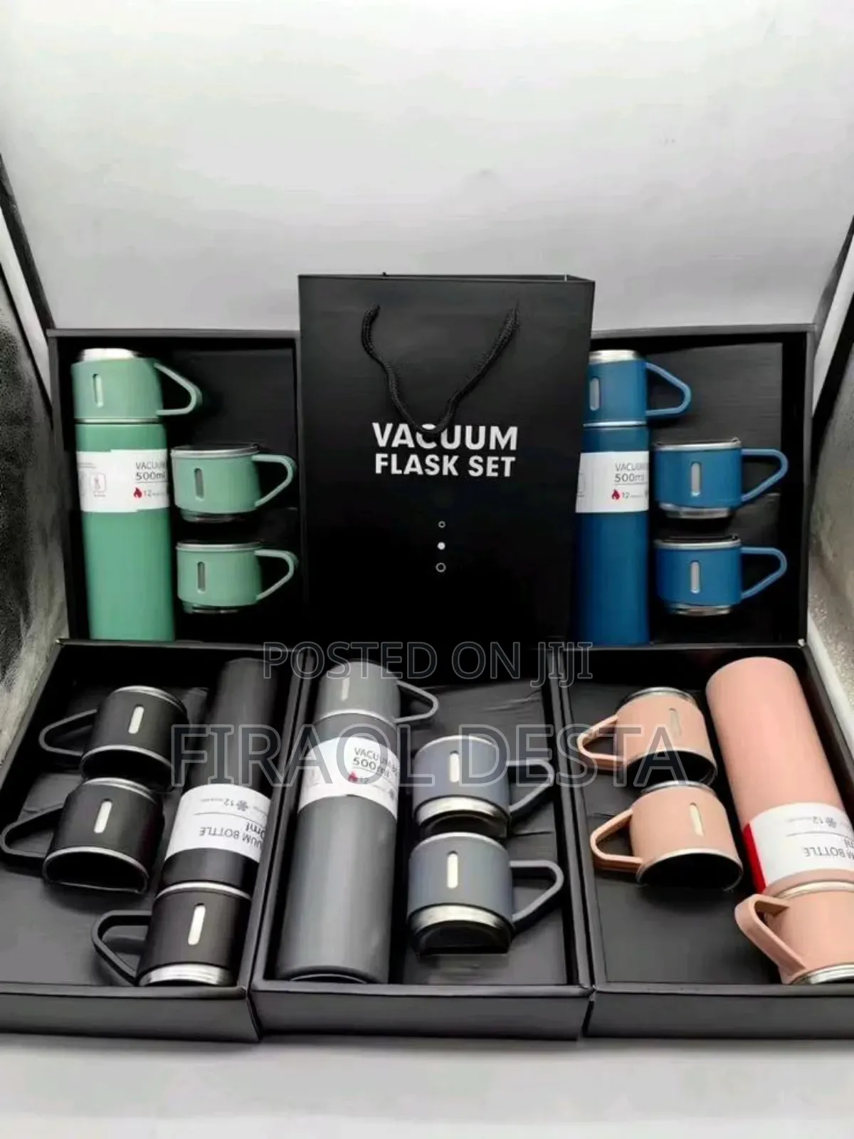 Stainless Steel Double Wall Vacuum Bottle. 500ml