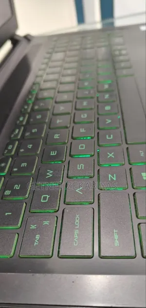 New Laptop HP Pavilion 15 8GB Intel Core I5 HDD 1T