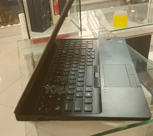 Laptop Dell Latitude 14 E5470 8GB Intel Core I7 SSD 256GB