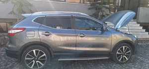 Nissan Qashqai 2016 Gray