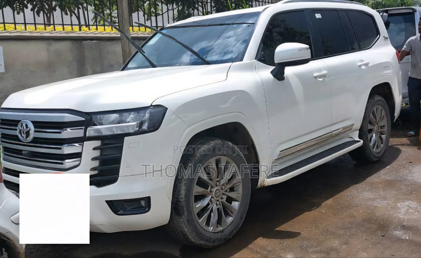 Toyota Land Cruiser 2022 White