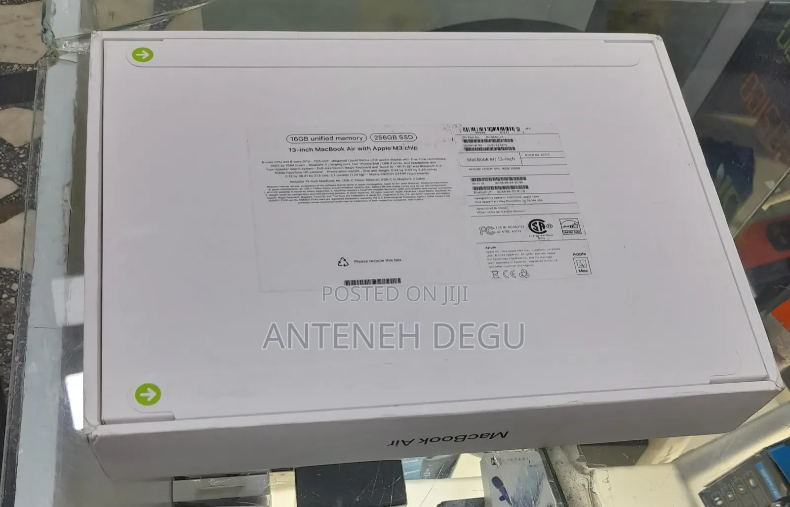 New Laptop Apple MacBook Air 2024 M3 13-Inch 16GB Apple M3 SSD 256GB