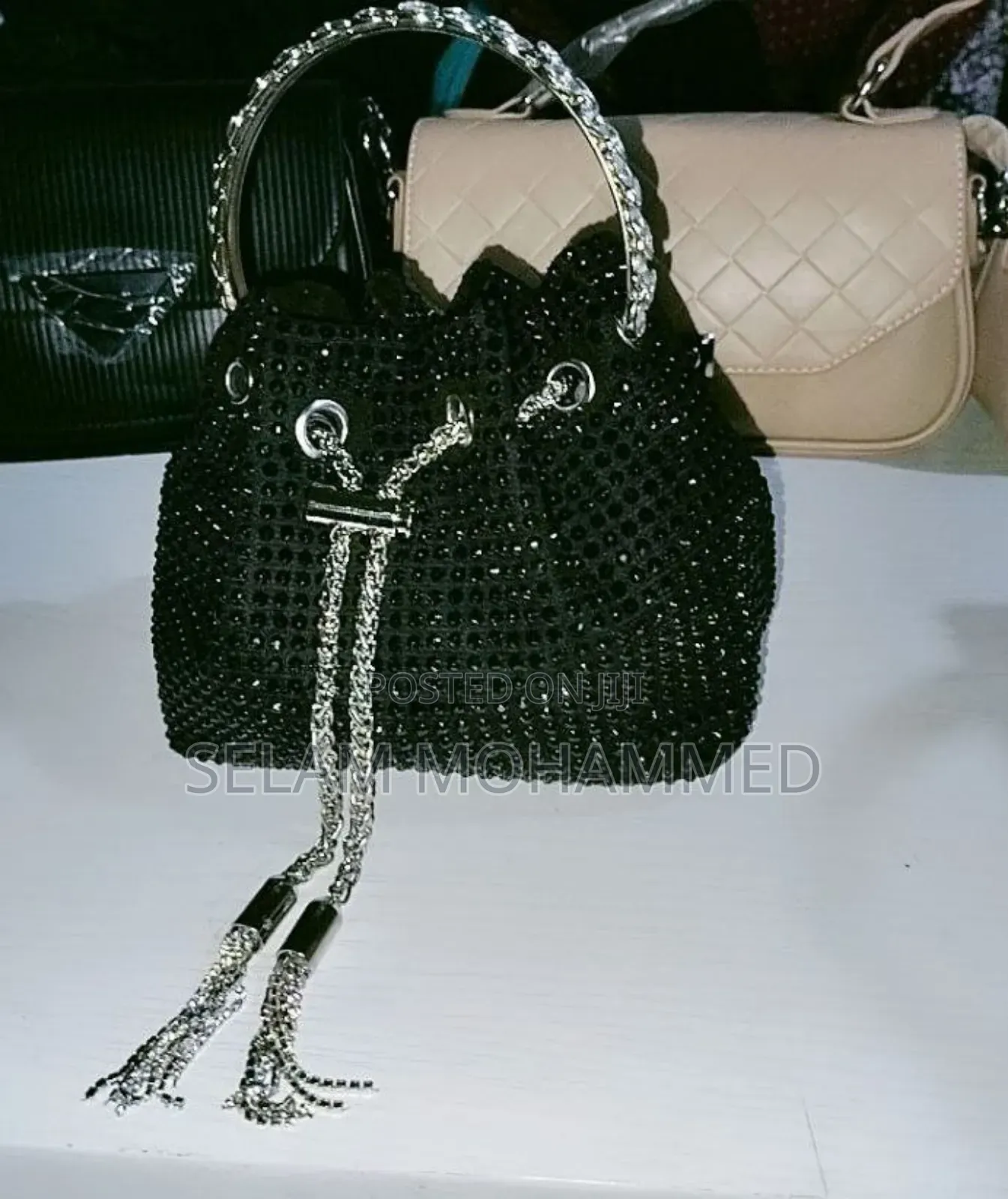 Hand Bags for Different Kind of Dressing Style for Women