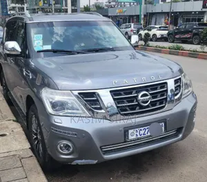 Photo - Nissan Patrol 2017 Silver