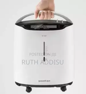 Photo - 9f 5aw Oxygen Concentrator new Model Yuwell Portable Oxygen Concentra