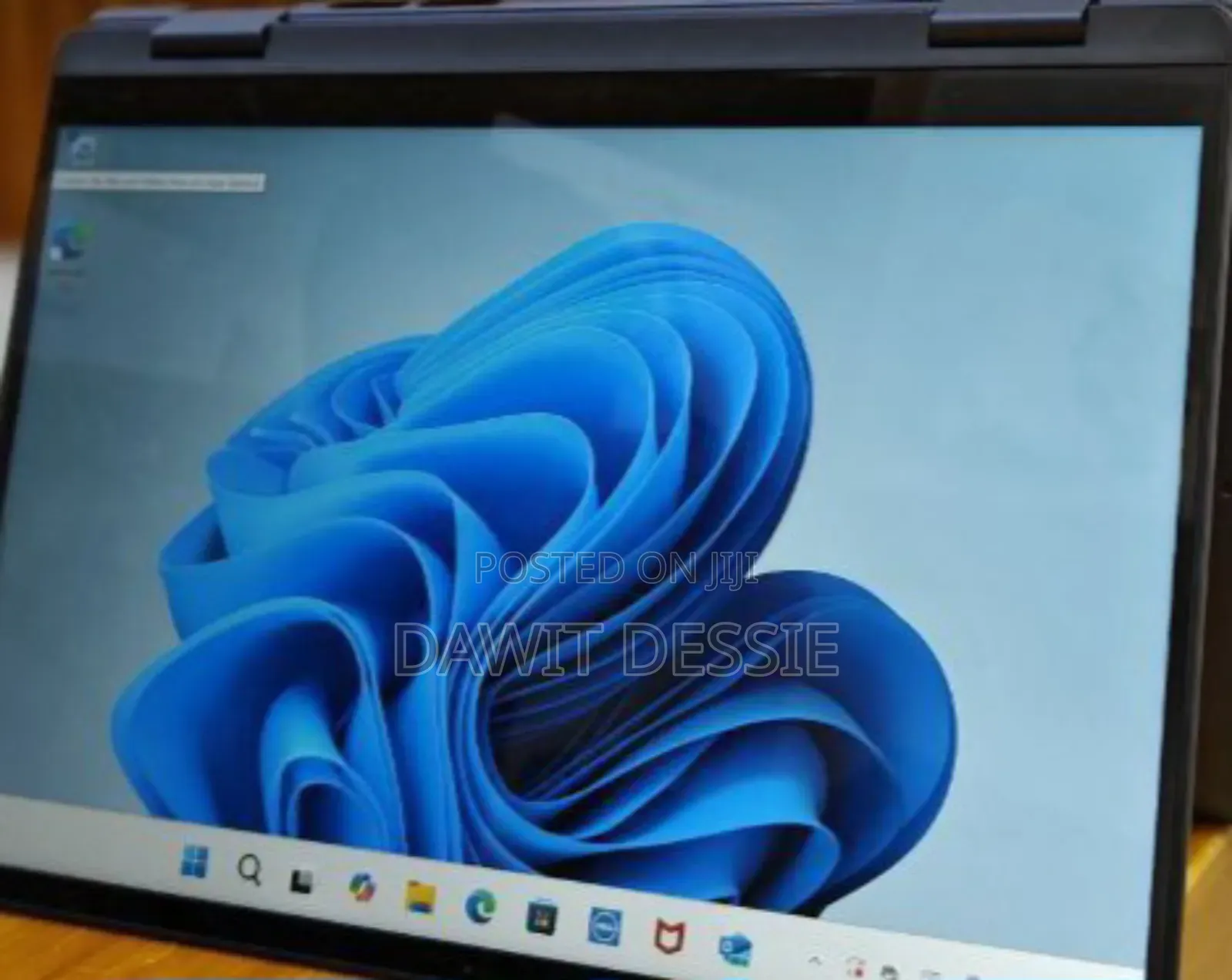 New Laptop Dell 16GB AMD Ryzen 7 SSD 1T