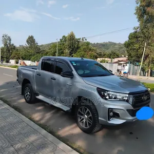 Toyota Hilux Revo Double Cab Deisel 2.4 AWD 2020 Silver
