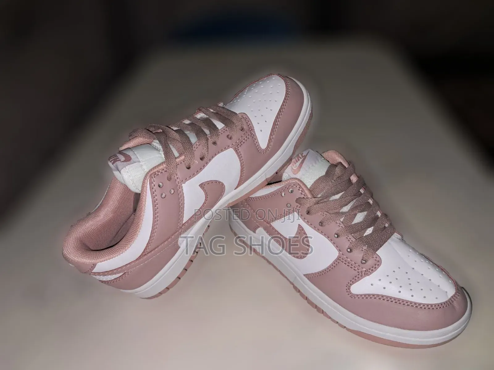 Women's Nike Shoe