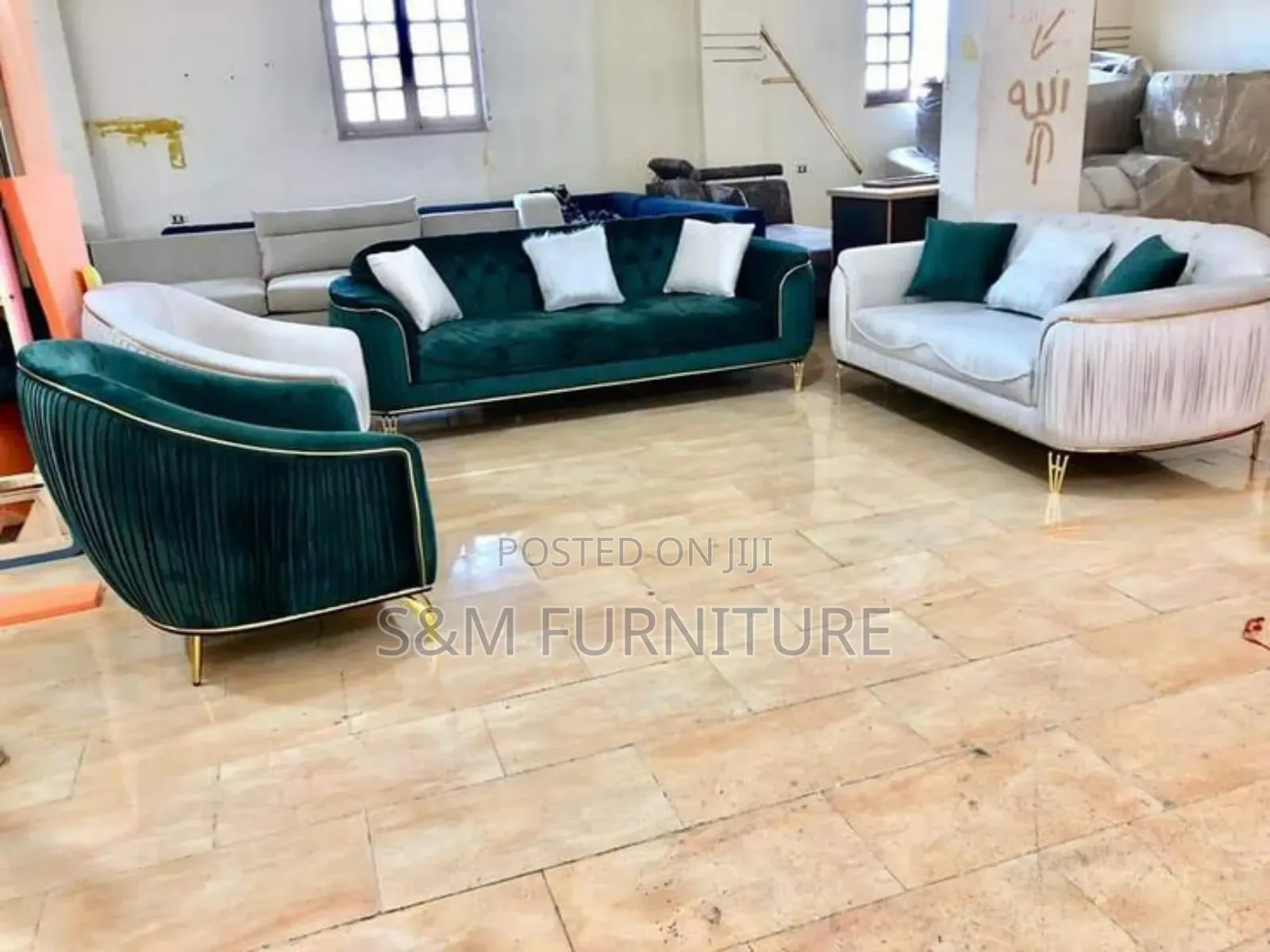 Gaudy Sectional Sofa Set to Order Instantly.