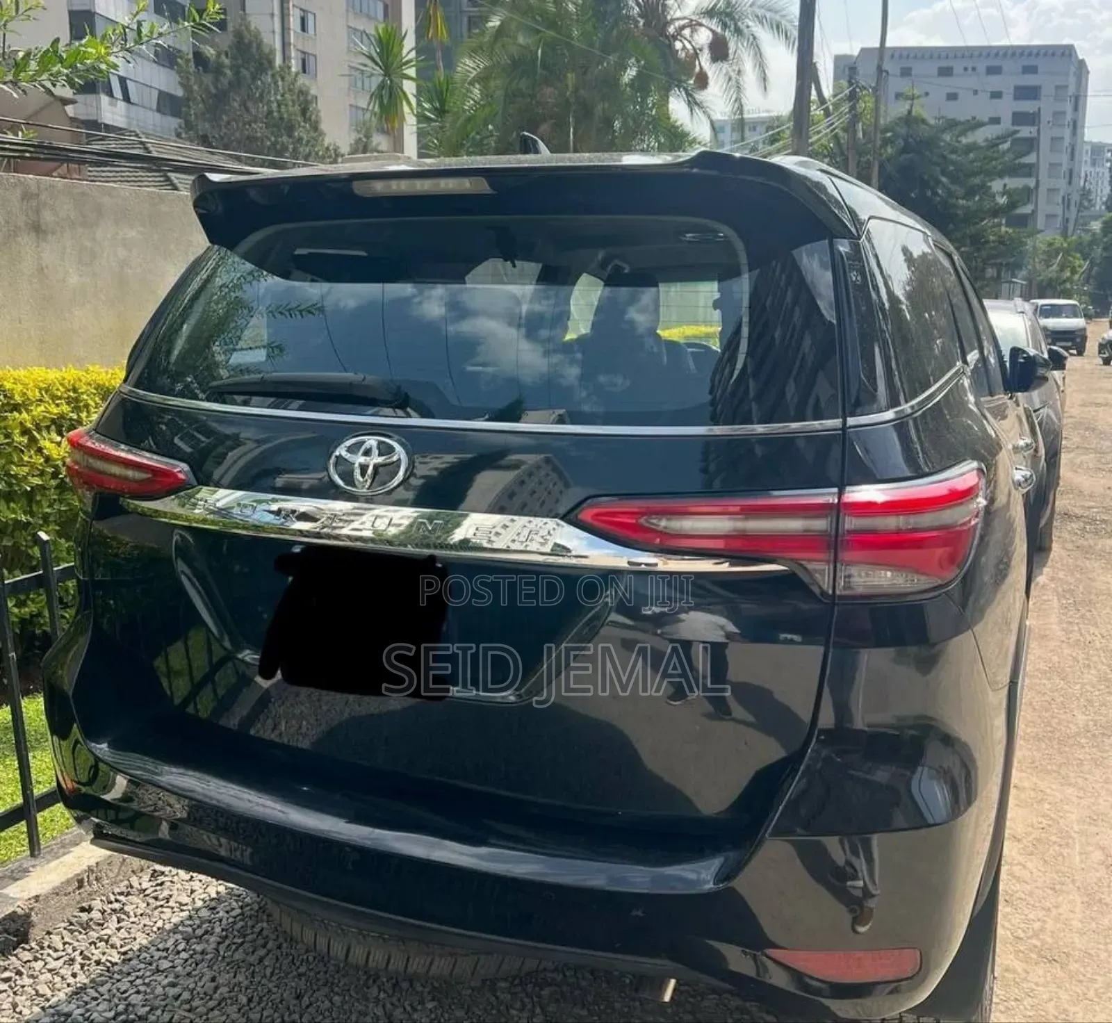 Toyota Fortuner 2023 Matt Black