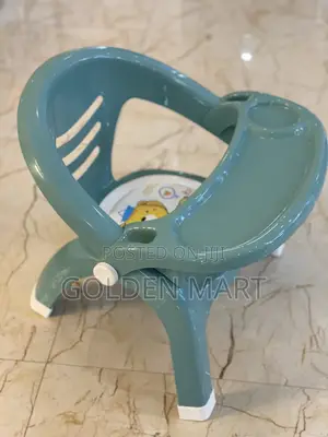 Photo - መመገቢያ እና መቀመጫ በ 1