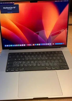 New Laptop Apple MacBook Pro 2017 16GB Intel Core I7 SSD 1T