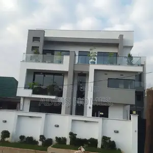 5bdrm Villa in Bole for sale