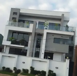 5bdrm Villa in Bole for sale