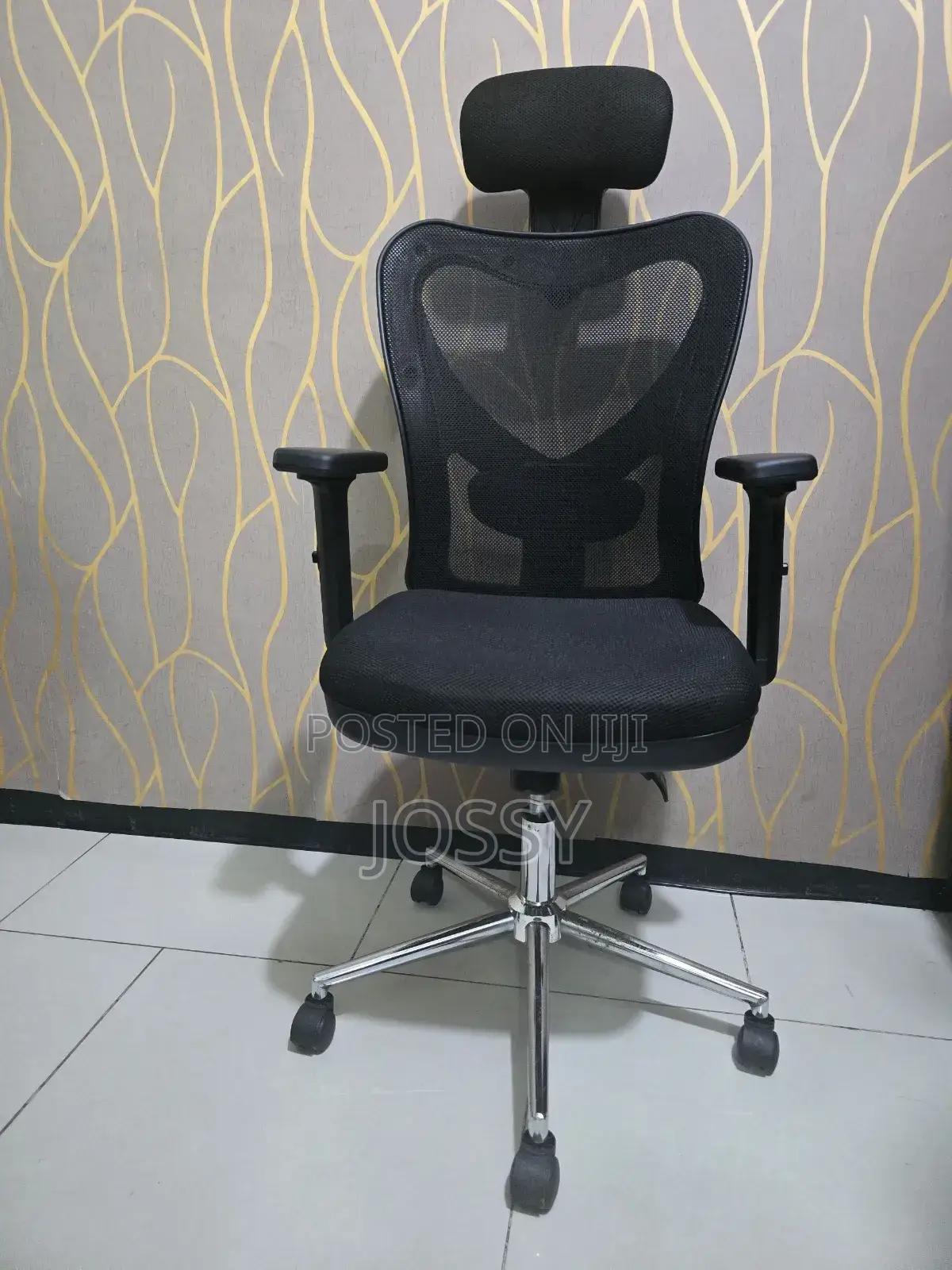 የቢሮ ወበሮች Office Chairs