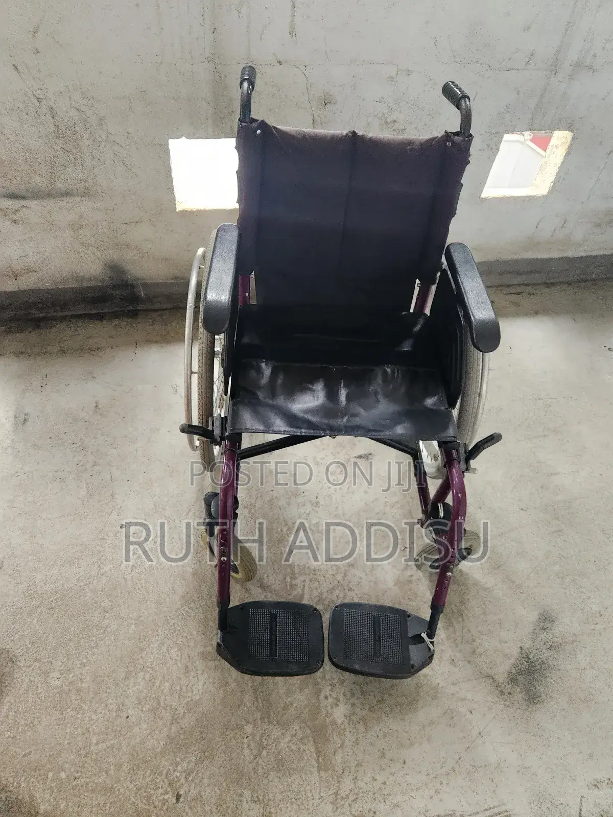 Used Foldable Wheelchair麻豆wheelchair Almost New Usa Standard Wheelchai